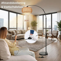 Moderne Booglamp met Rotan Kap